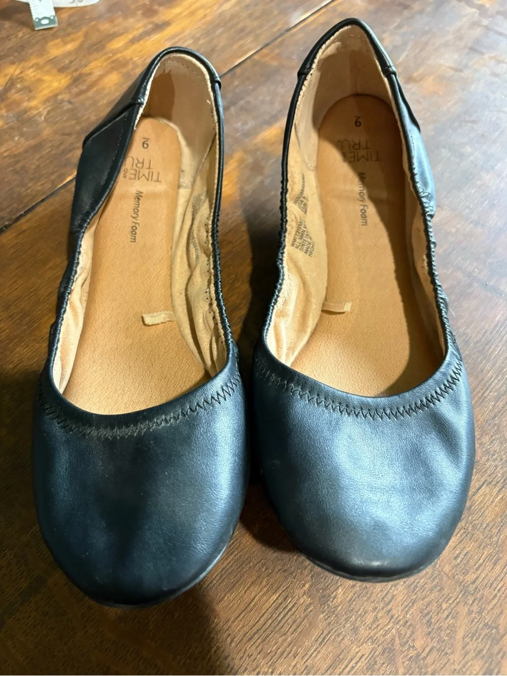 Time and Tru Women’s Size 9 Black Scrunch Ballet Flats Memory Foam
